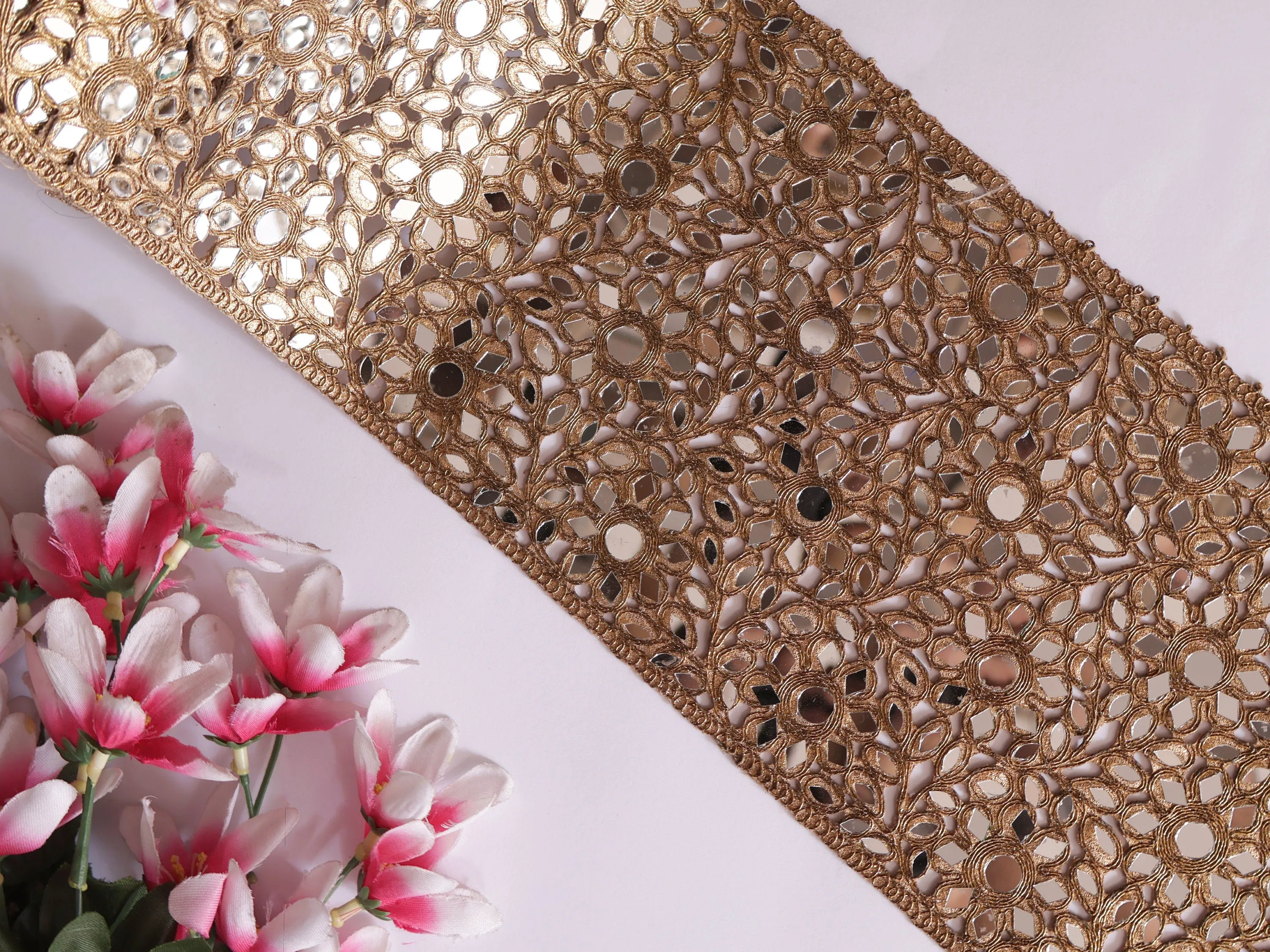 1 Yard - Broad Antique Gold Mirrorwork Lace Border