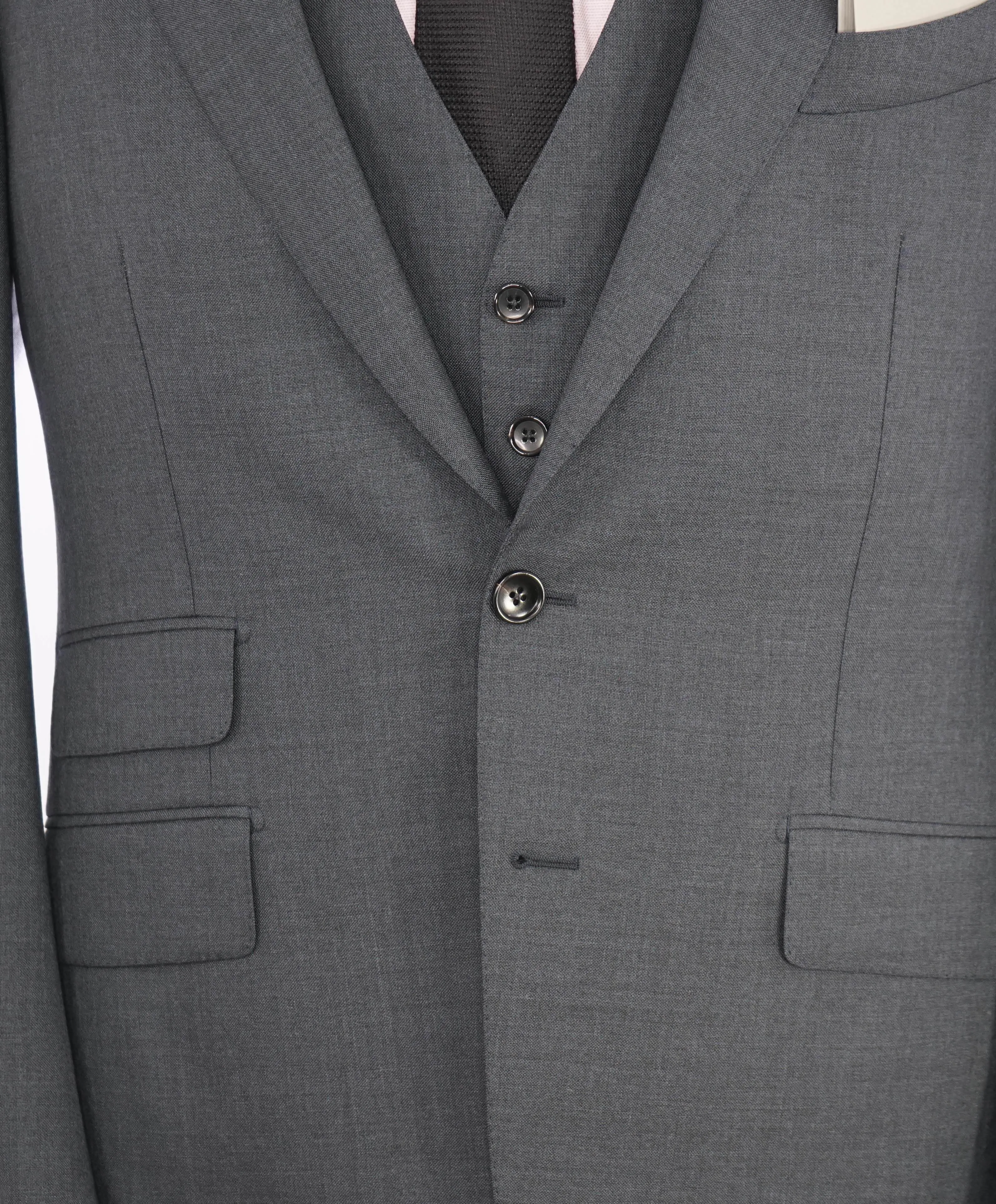 $6,990 TOM FORD - 3-Piece Gray PEAK LAPEL "O'Connor" Vested Side Tab Suit - 42R (52EU)