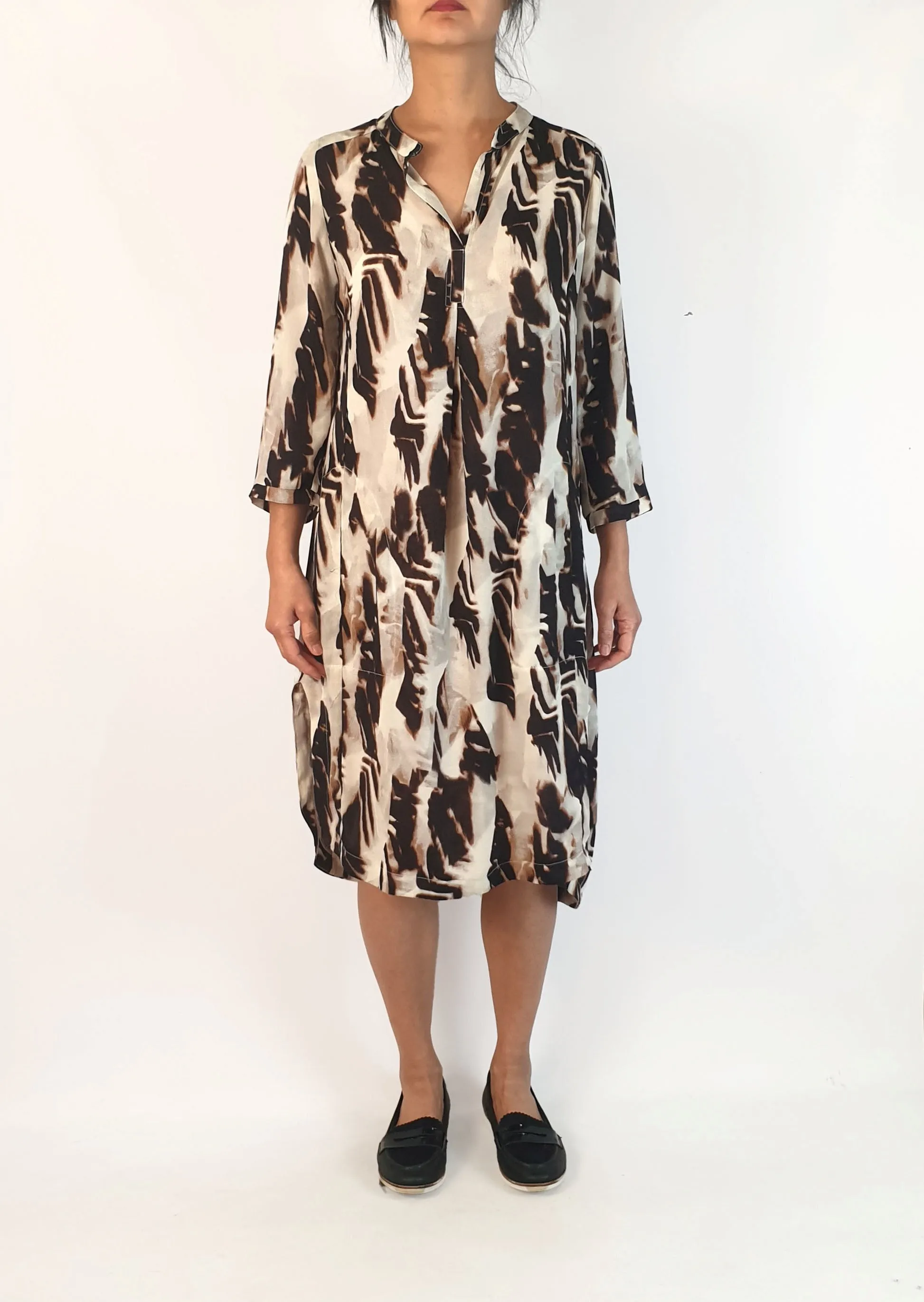 Amanda Laird Cherry brown and white print long sleeve dress size 34, best fits 10