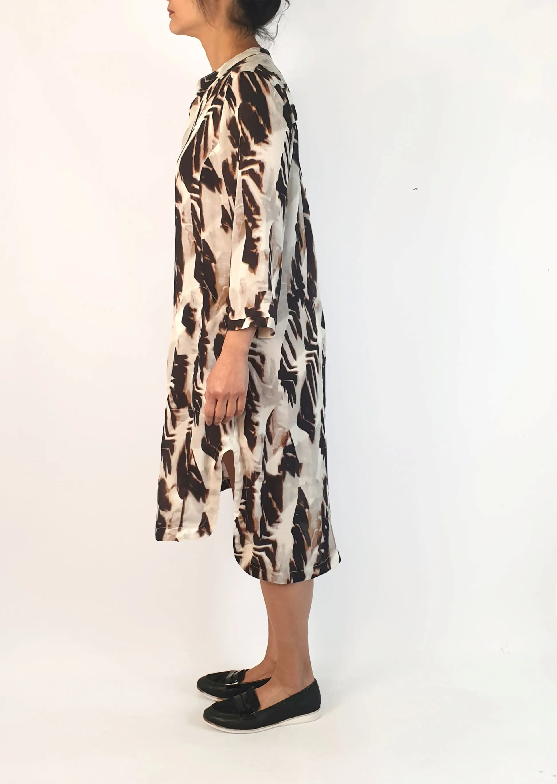 Amanda Laird Cherry brown and white print long sleeve dress size 34, best fits 10