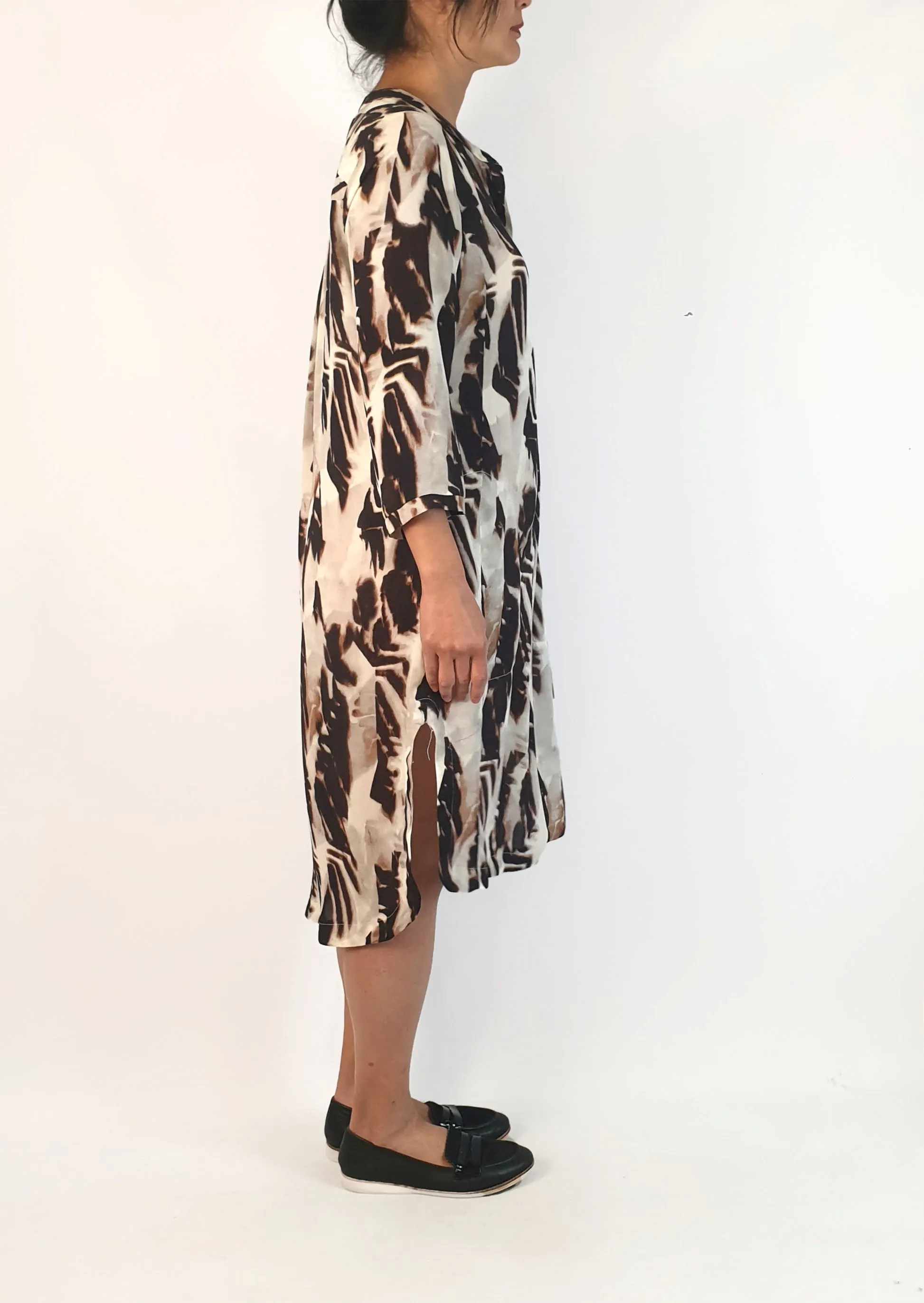 Amanda Laird Cherry brown and white print long sleeve dress size 34, best fits 10