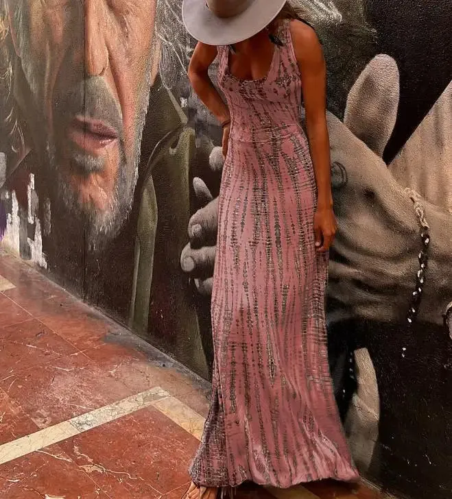 Benilda -Sexy sleeveless bohemian fashion with open back