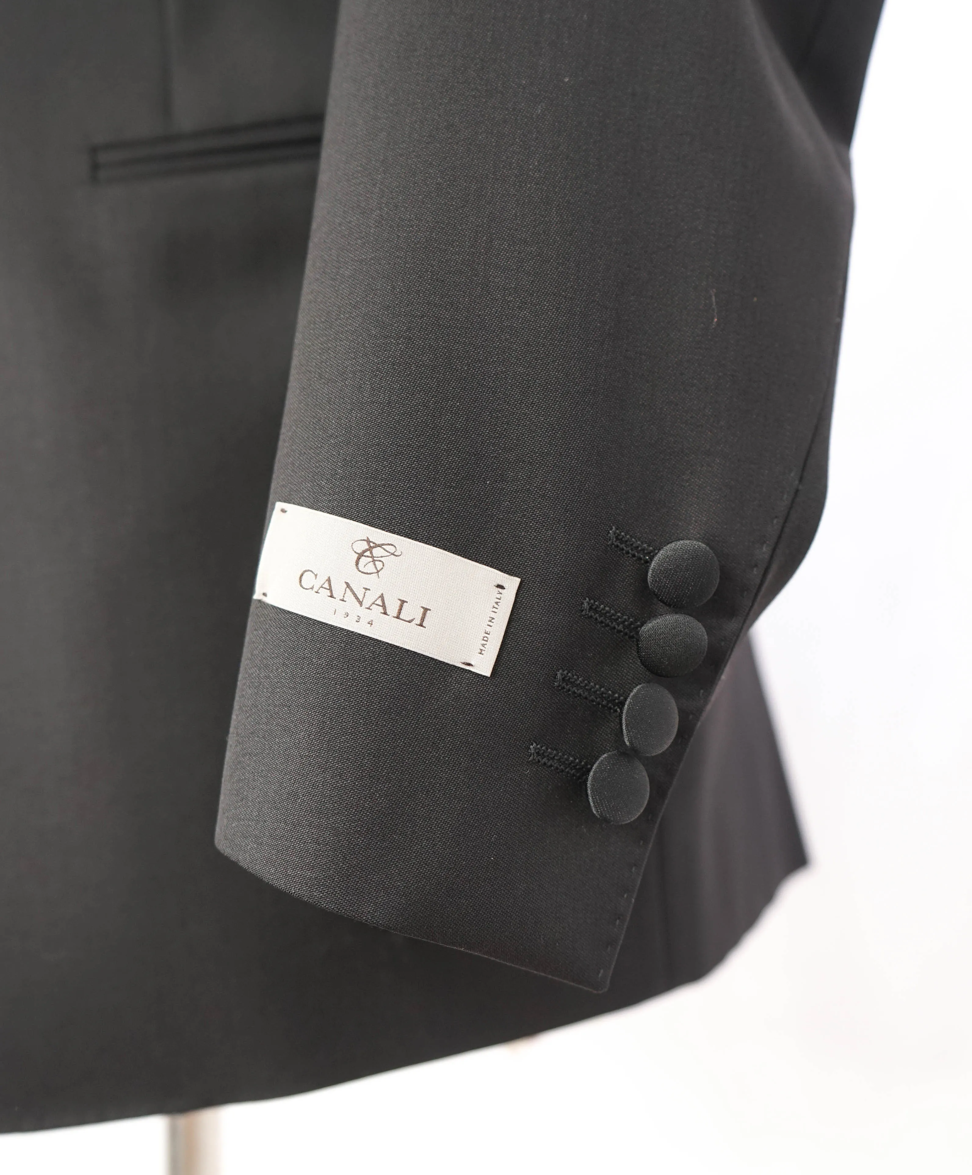 CANALI - Black *CLOSET STAPLE* Notch Lapel Tuxedo Suit - 42S