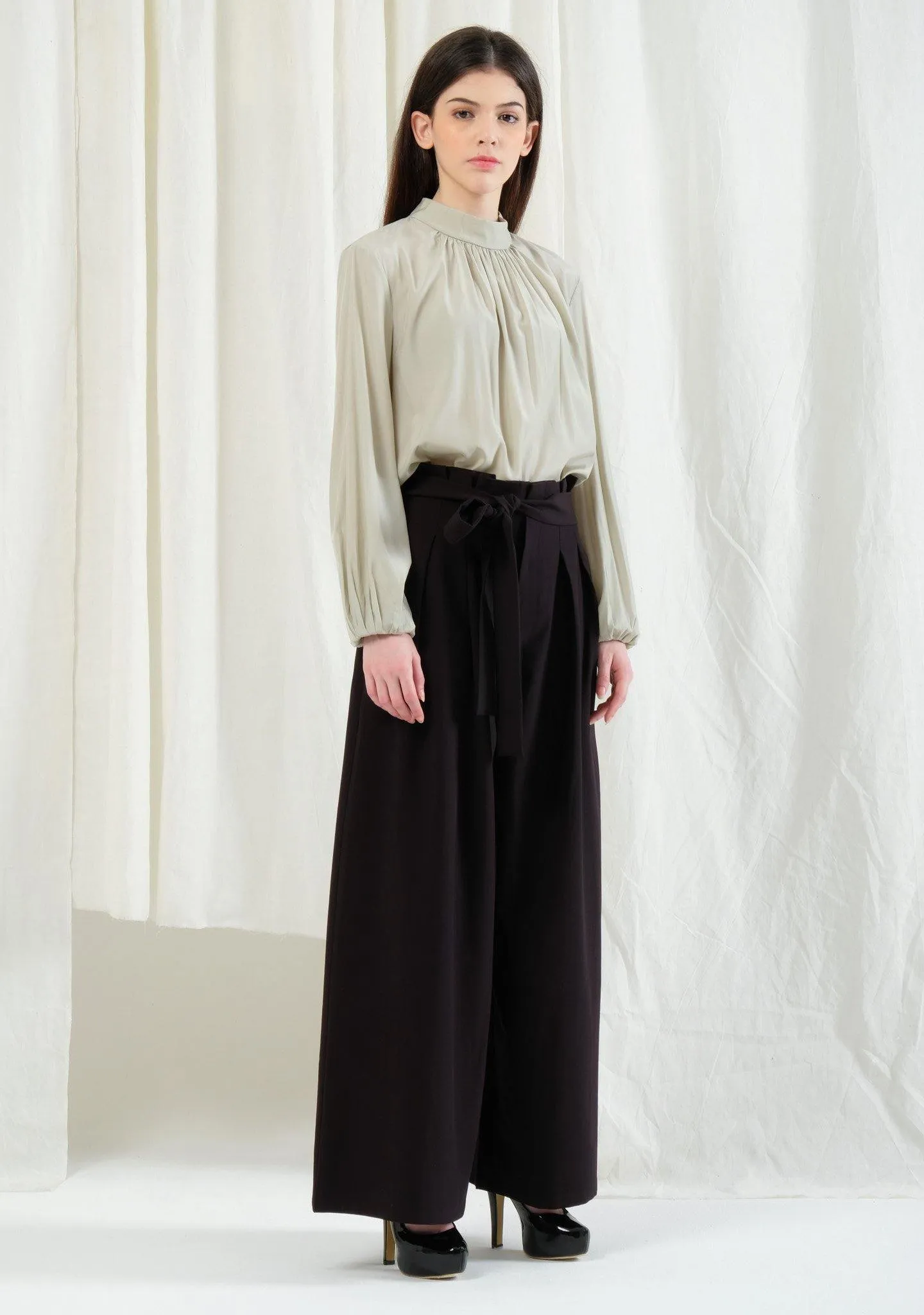 Caspian Extreme Flare Trouser Pants in Black Stone
