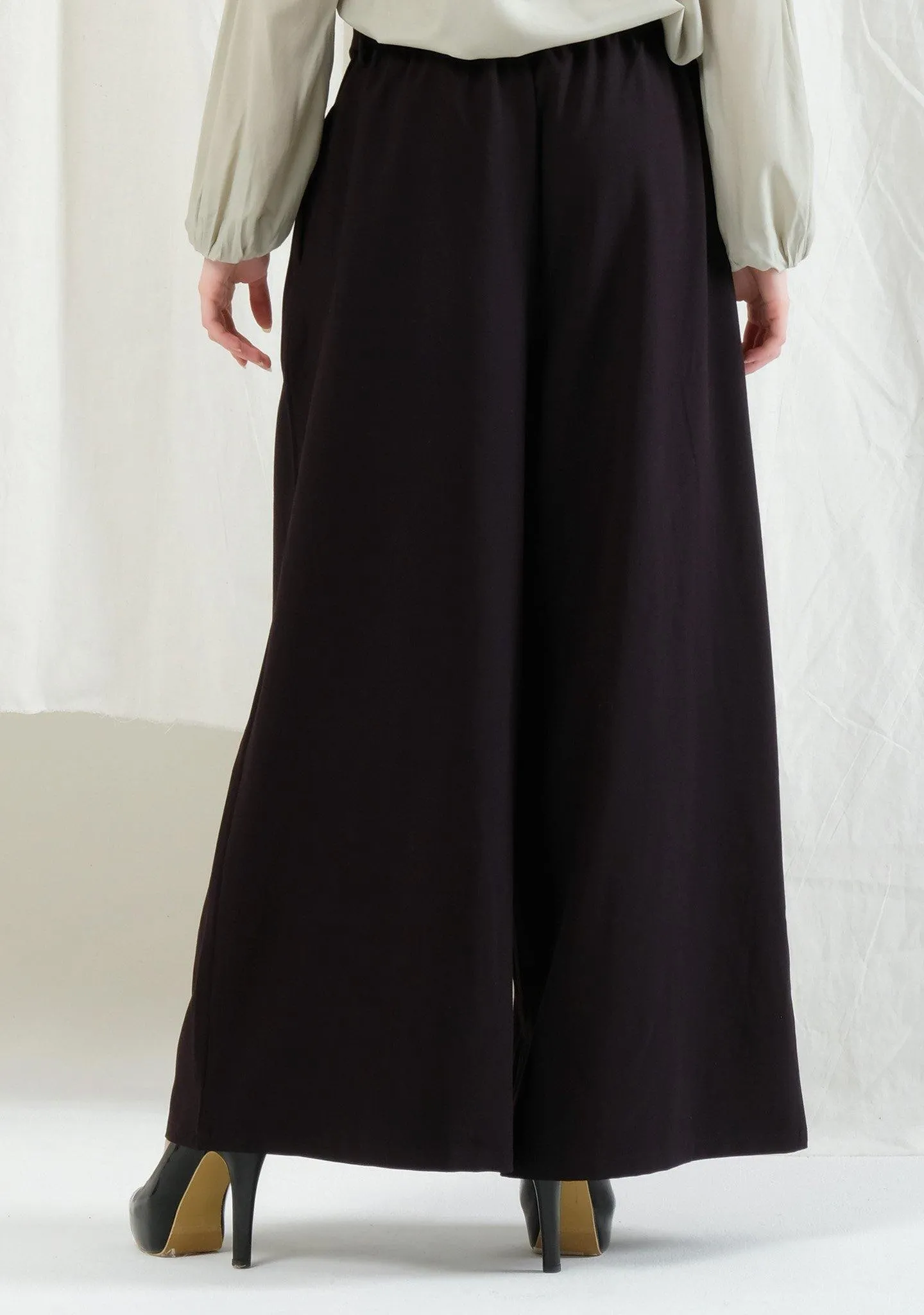 Caspian Extreme Flare Trouser Pants in Black Stone