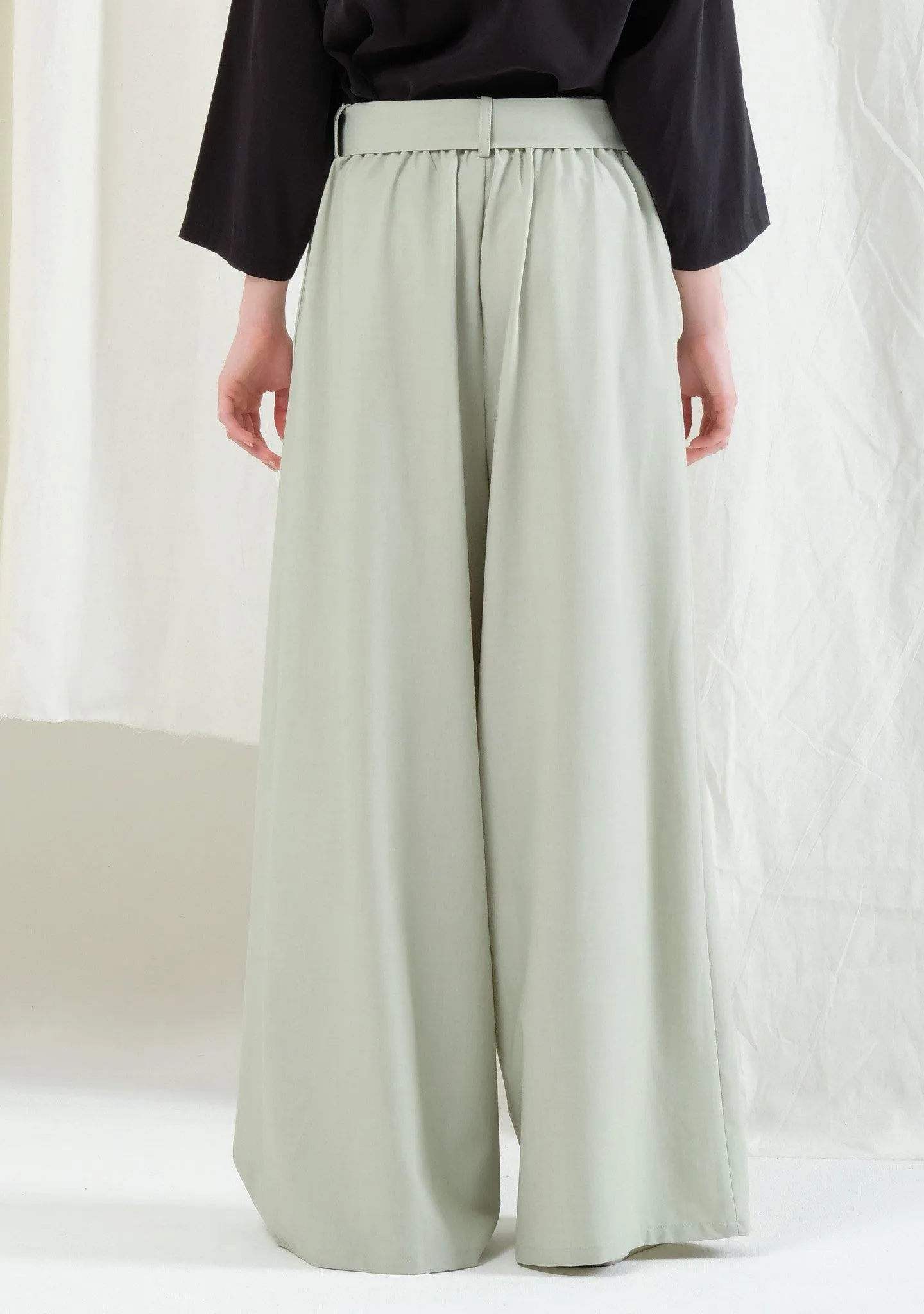 Caspian Extreme Flare Trouser Pants in Laurel