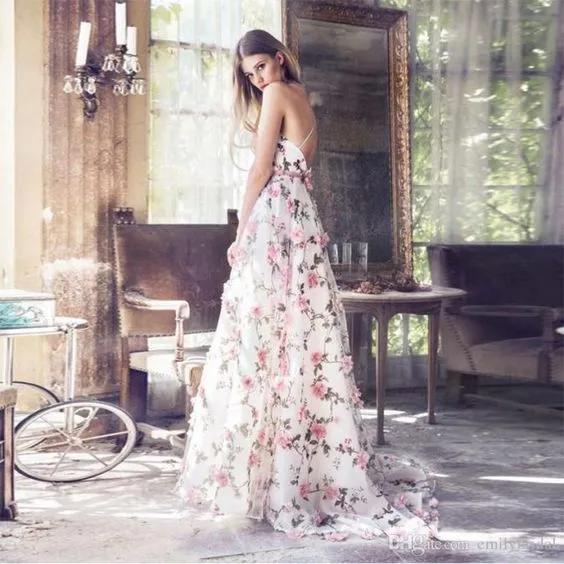 Elegant 3D Floral Gown Prom Dresses Sexy V-Neck Spaghetti Straps Long Homecoming Dress 2020