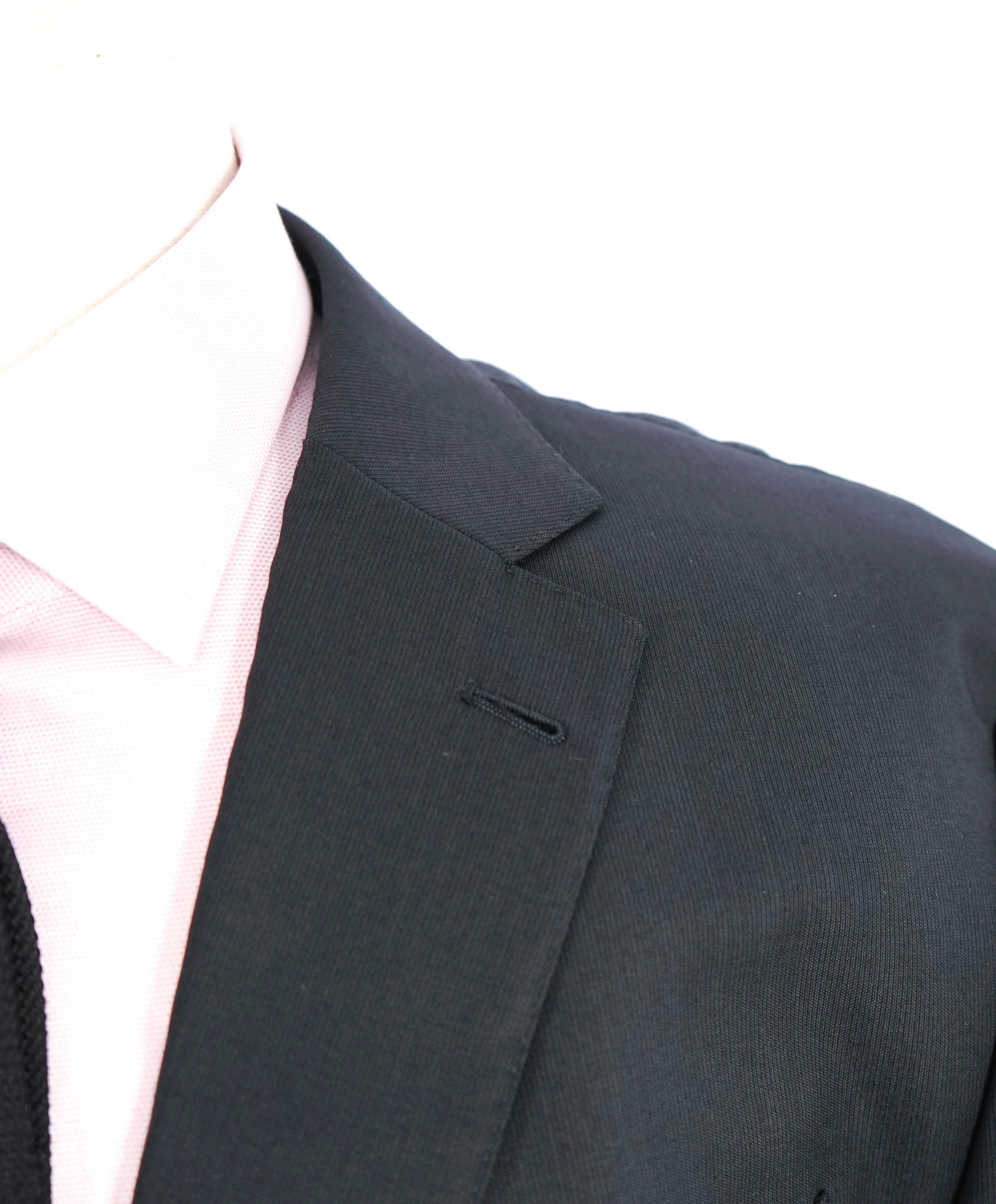 ERMENEGILDO ZEGNA - "MULTISEASON" Closet Staple Textured Solid Black Suit - 48R