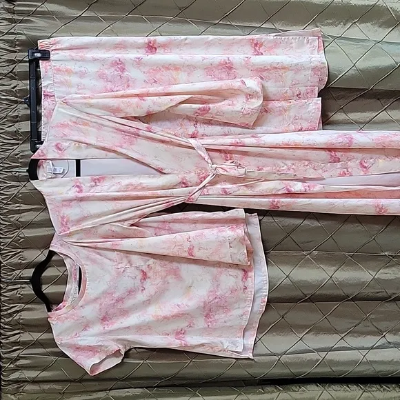 EUC- Stars Above 3 Pc. Tie-Dye Satin Robe and Pajama Set
