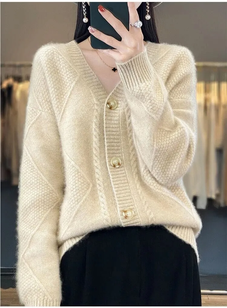 Every - Winter Strickjacke mit V-Ausschnitt