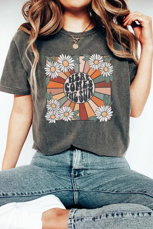 Here Comes The Sun Daisy Comfort Color Graphic Tee (7 Colors)