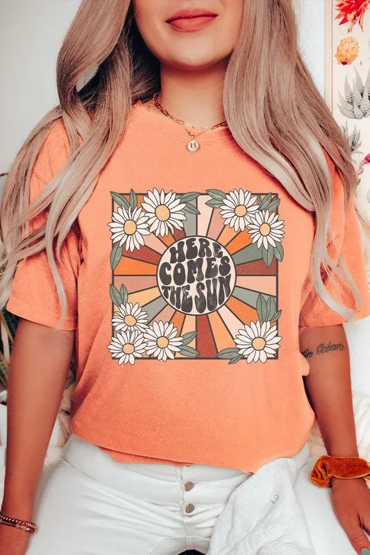 Here Comes The Sun Daisy Comfort Color Graphic Tee (7 Colors)
