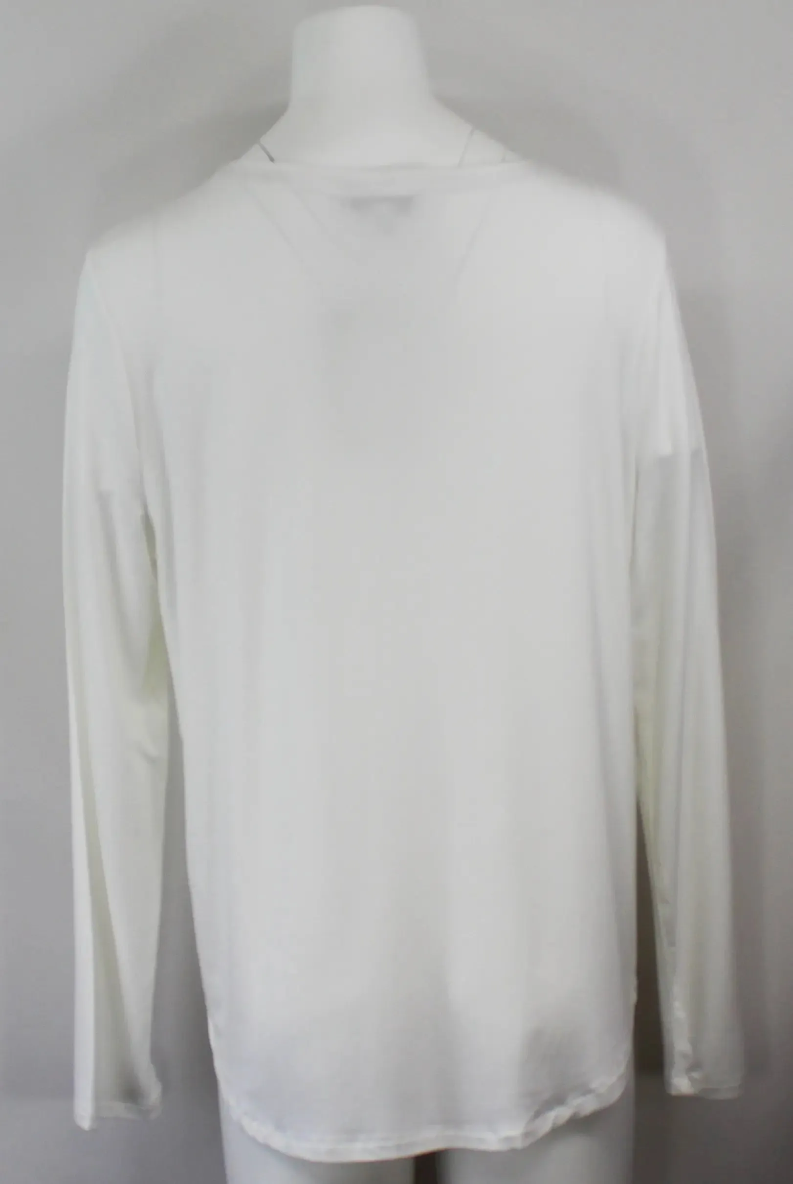 Keren Hart Basic Long Sleeve – Soft, Stretchy & Essential Everyday Tee