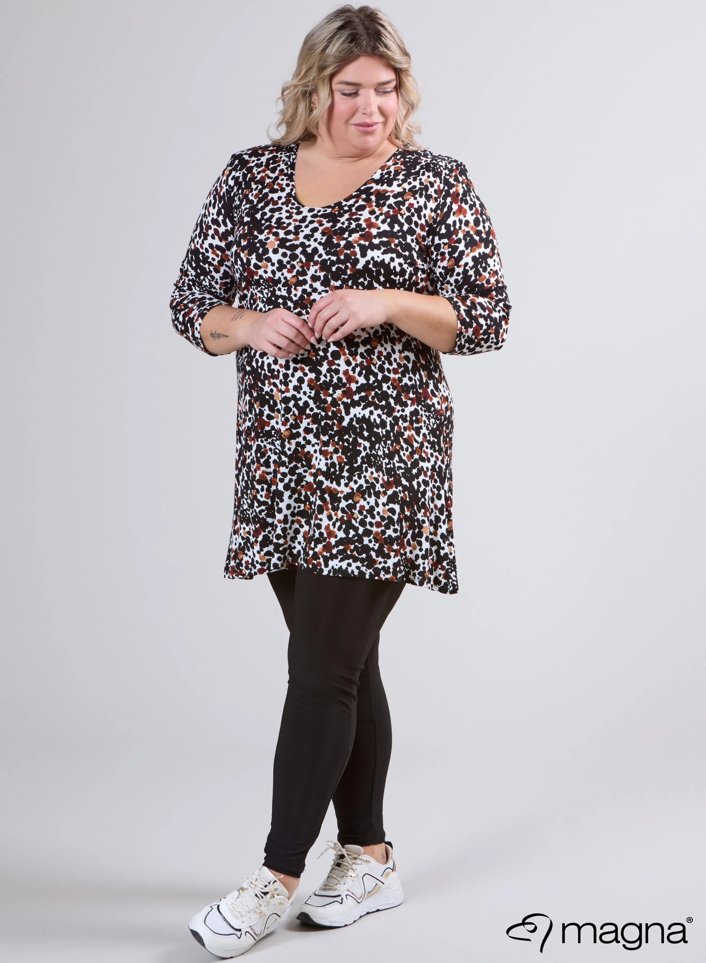 Magna A-line Long Shirt / Tunic Leo Stained Design B/W/B