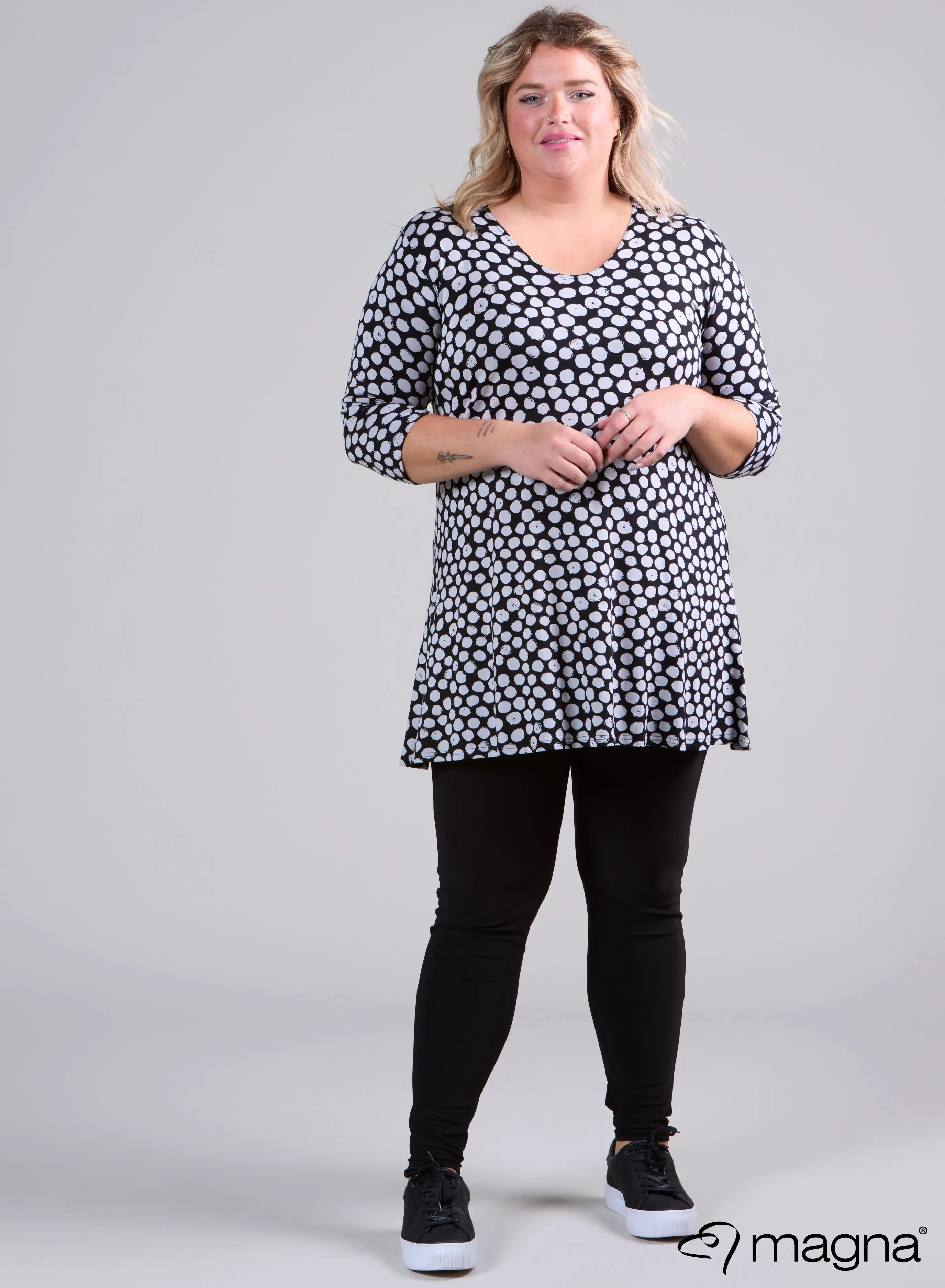 Magna A-line Long Shirt / Tunic T-Ball B/W