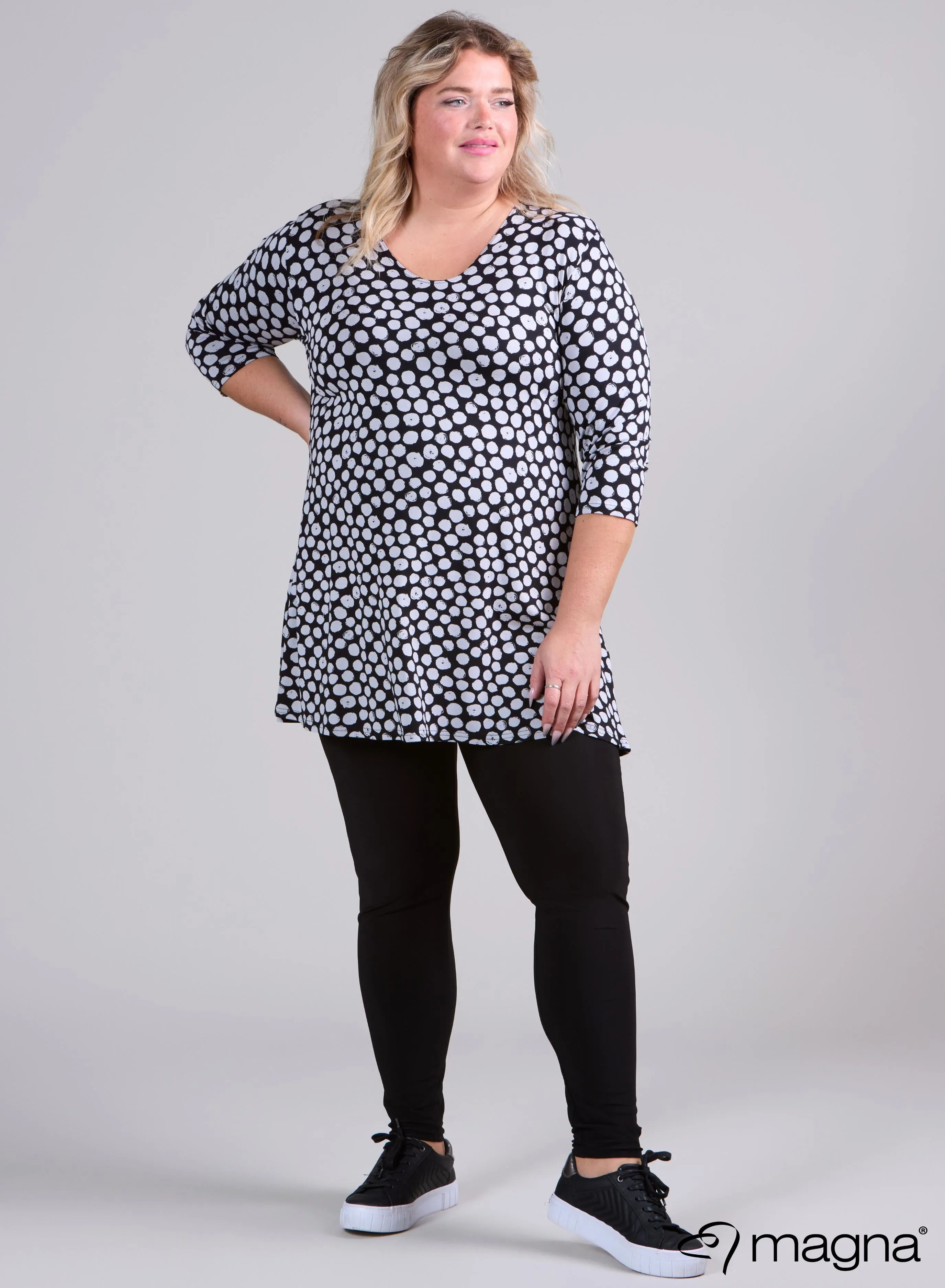 Magna A-line Long Shirt / Tunic T-Ball B/W