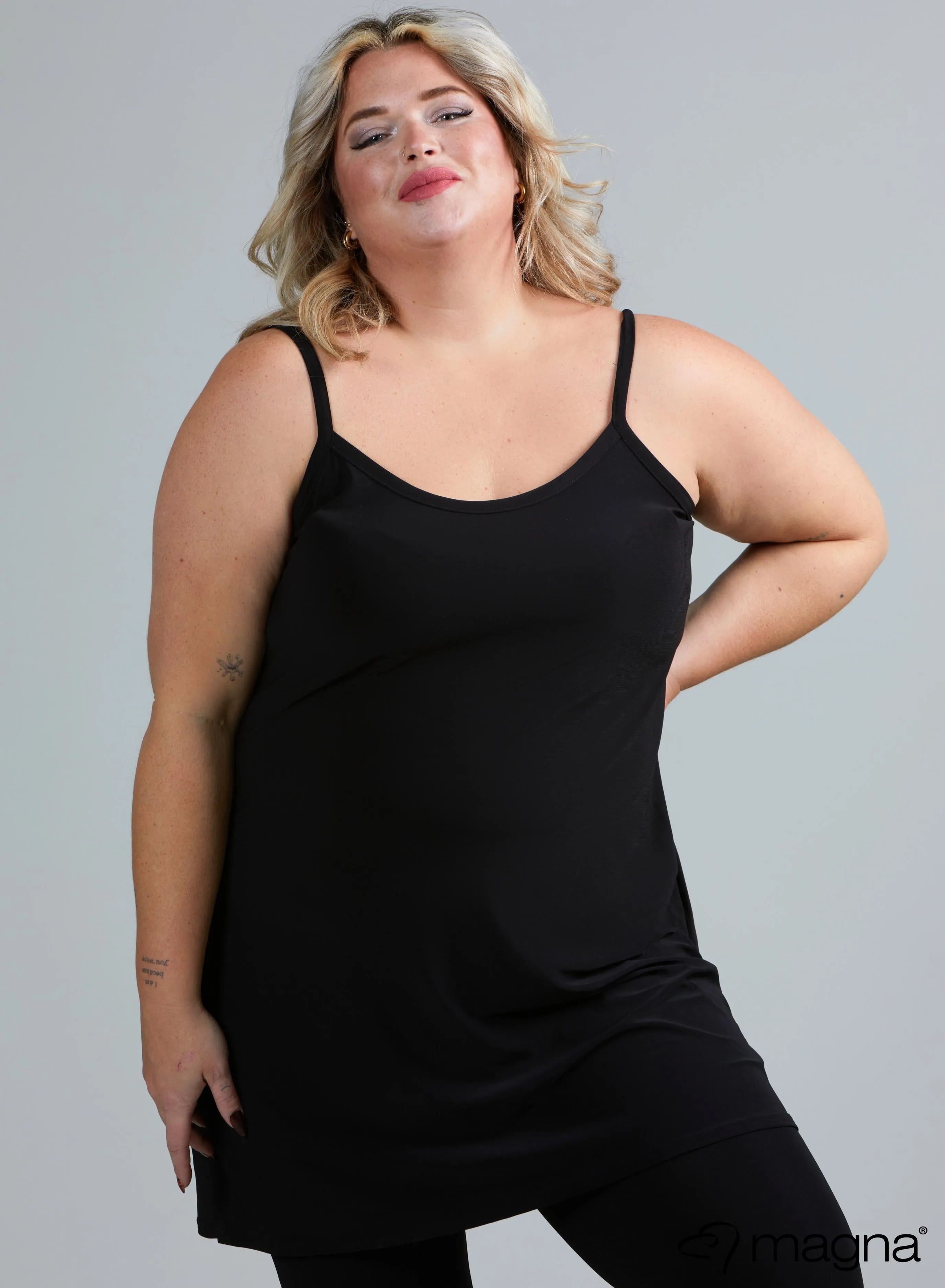 Magna Long Spaghetti Tunic Black