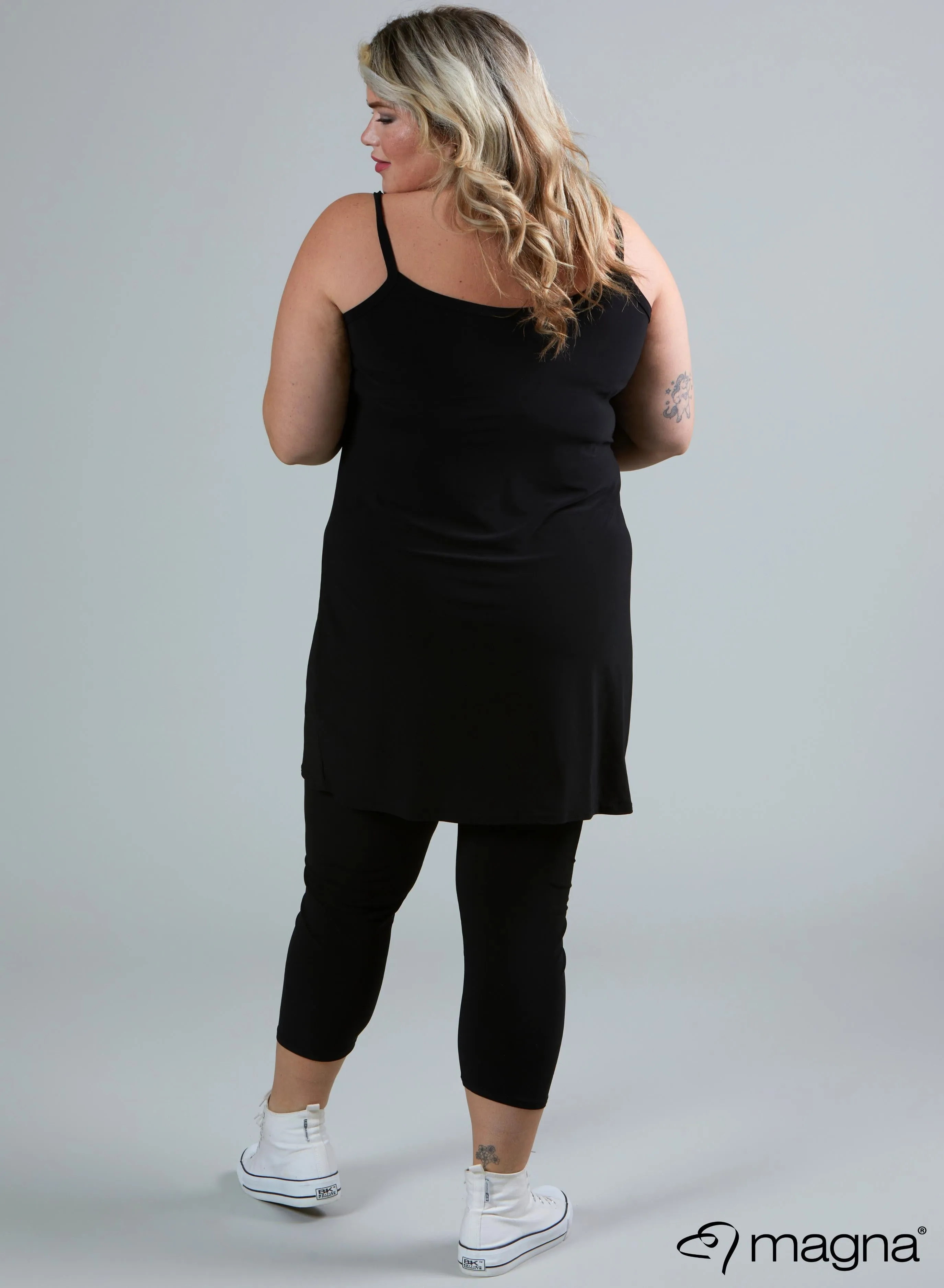 Magna Long Spaghetti Tunic Black