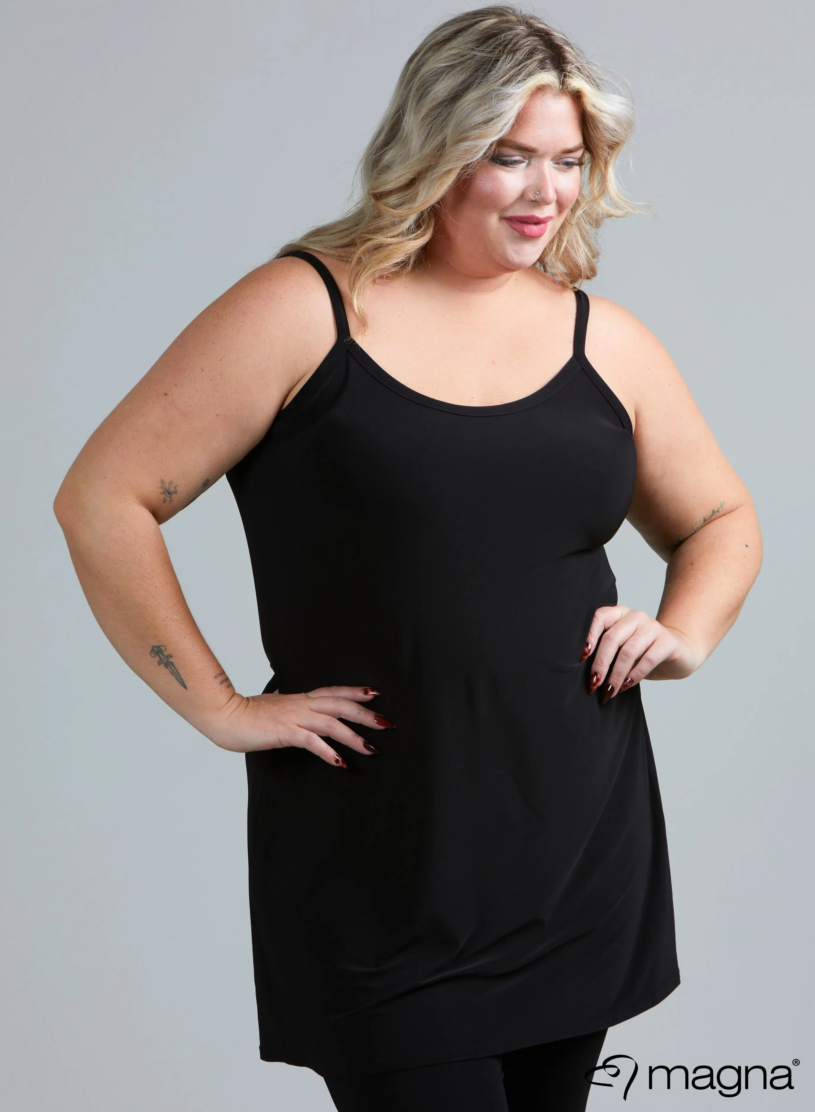 Magna Long Spaghetti Tunic Black