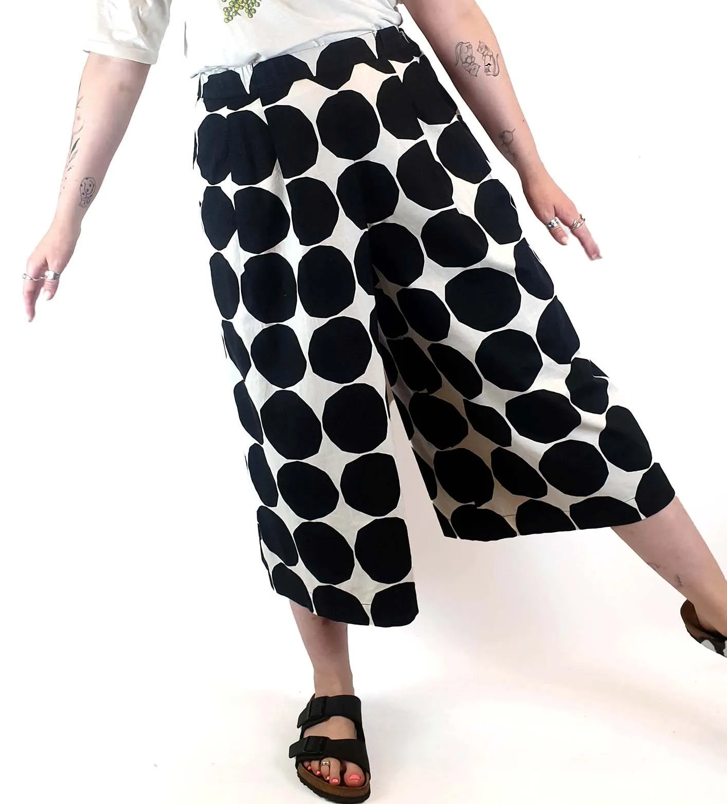 Marimekko x Uniqlo black and white print wide leg pants size M