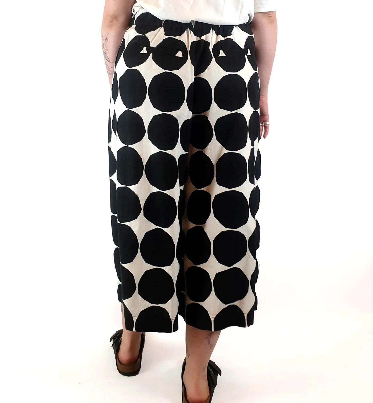 Marimekko x Uniqlo black and white print wide leg pants size M