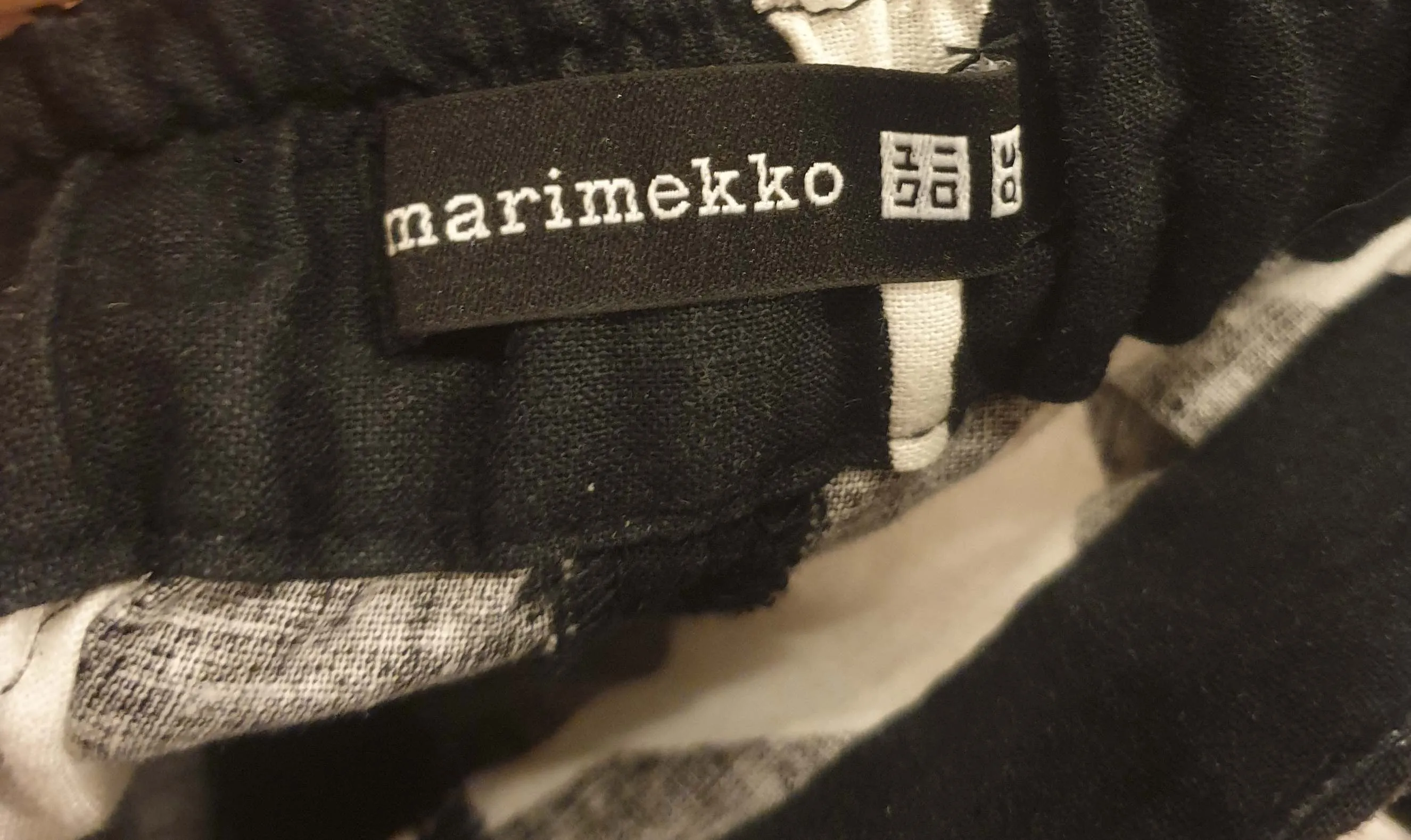 Marimekko x Uniqlo black and white print wide leg pants size M