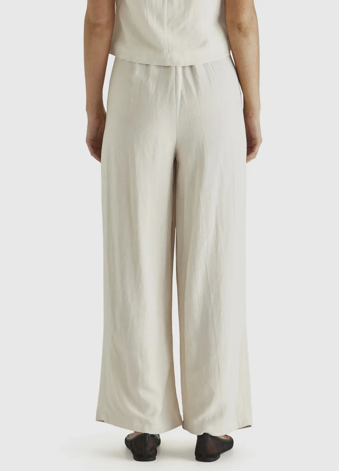 Natalia Pant (Bone)