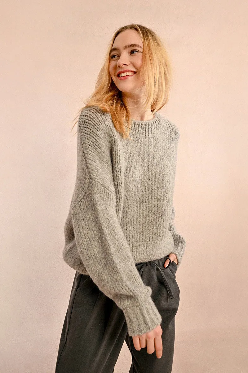OVERSIZED SWEATER