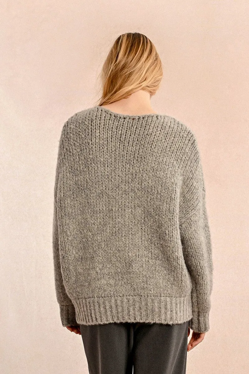OVERSIZED SWEATER