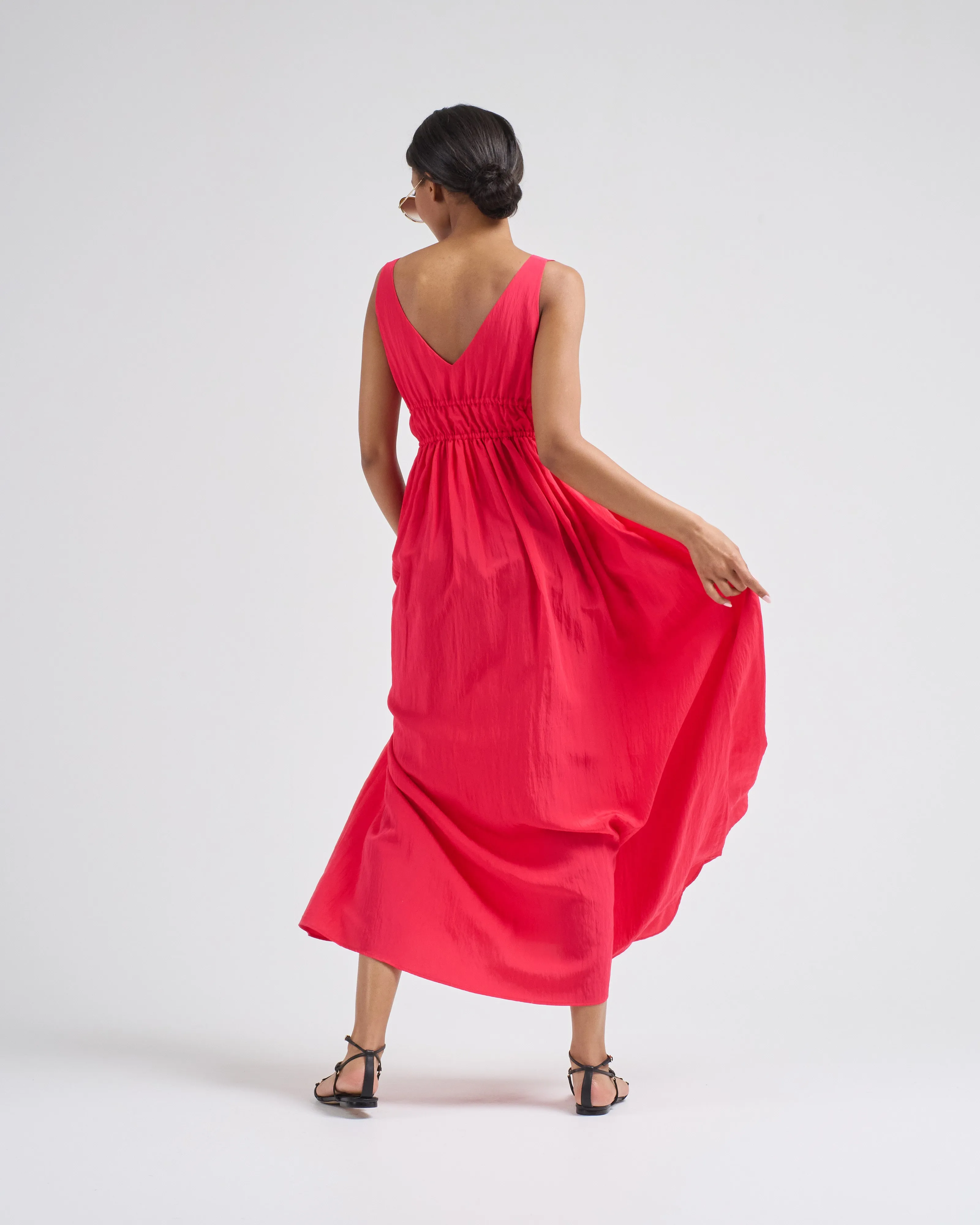 sleeveless long dress