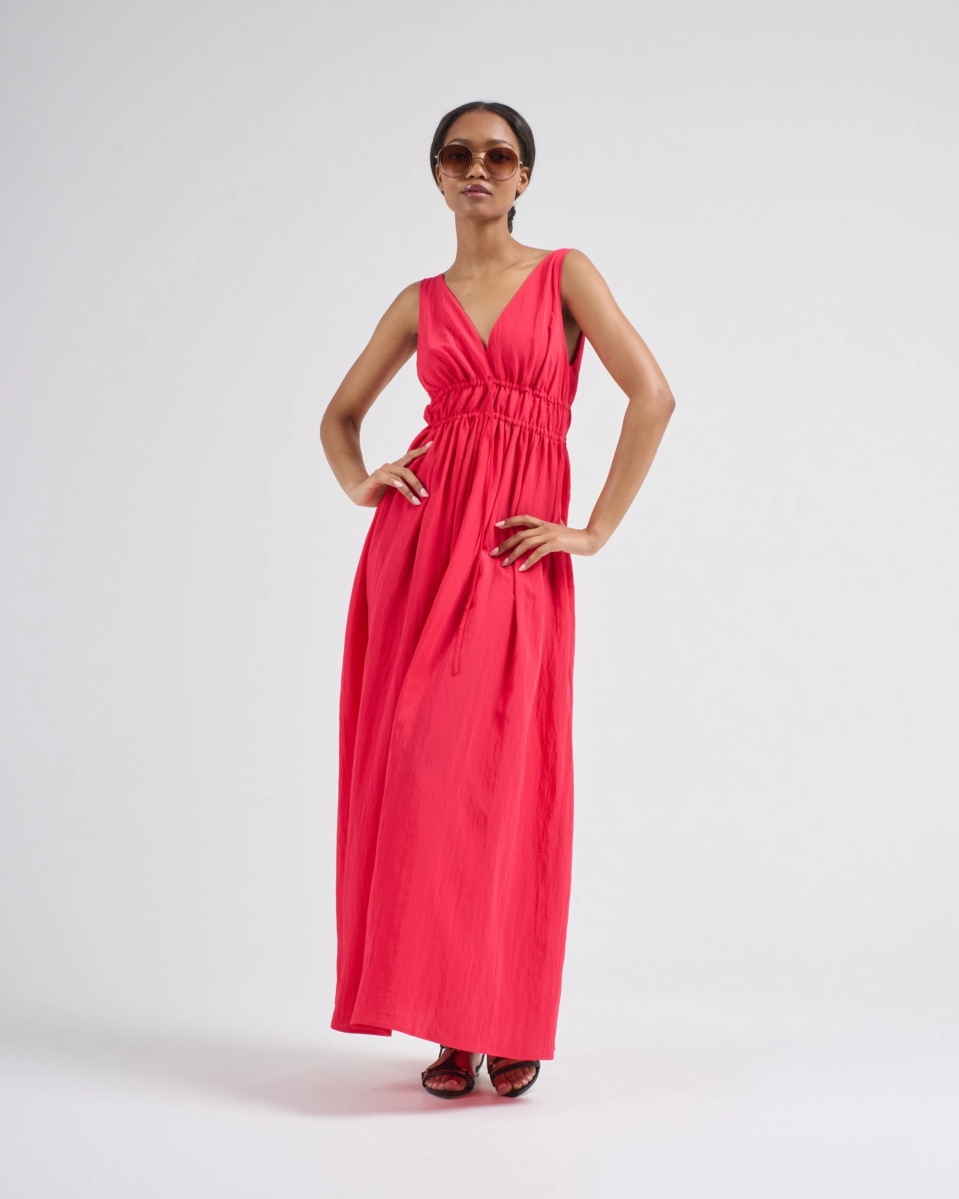 sleeveless long dress