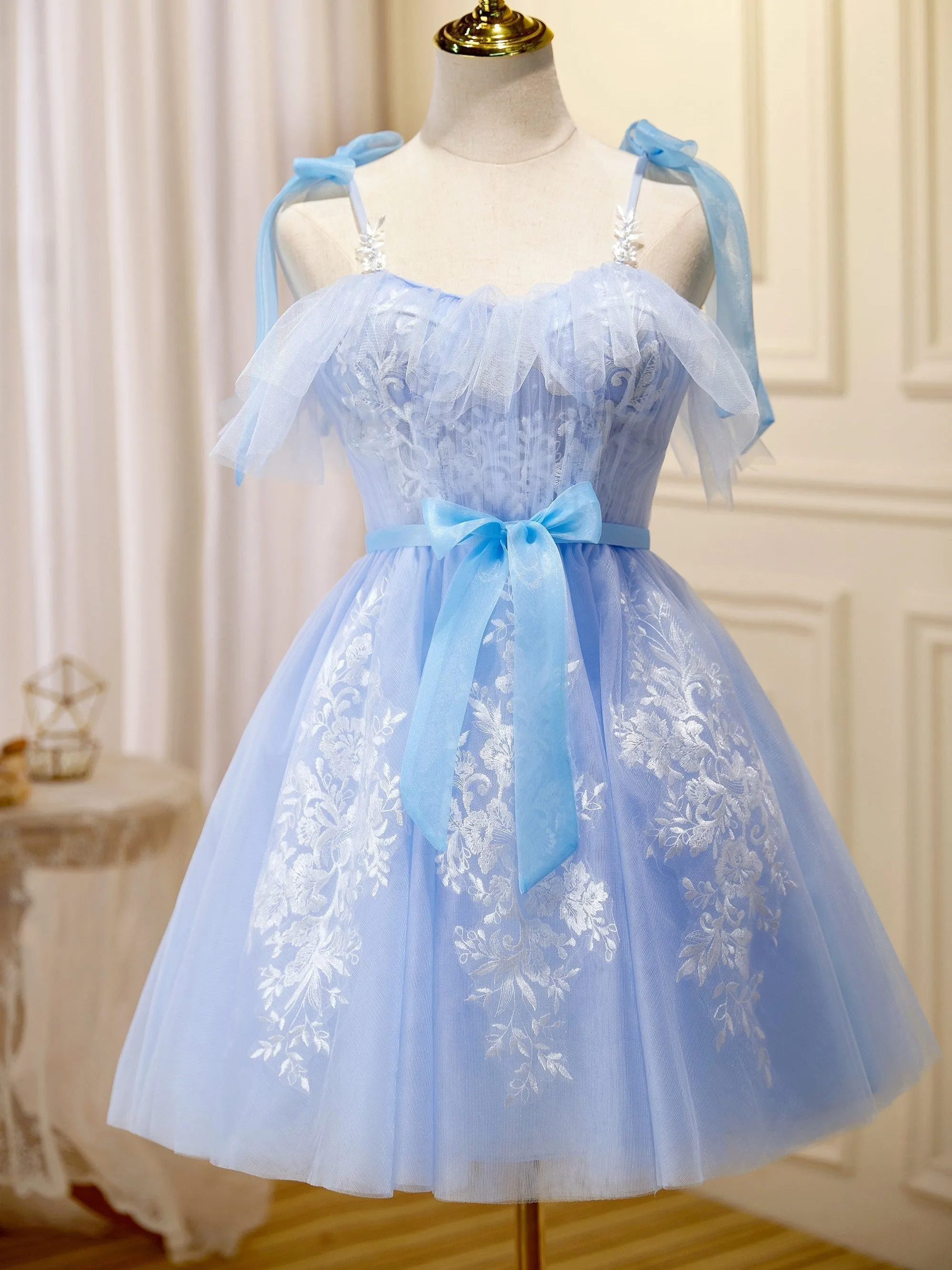 Spaghetti Straps Appliques Tulle Short Homecoming Dresses