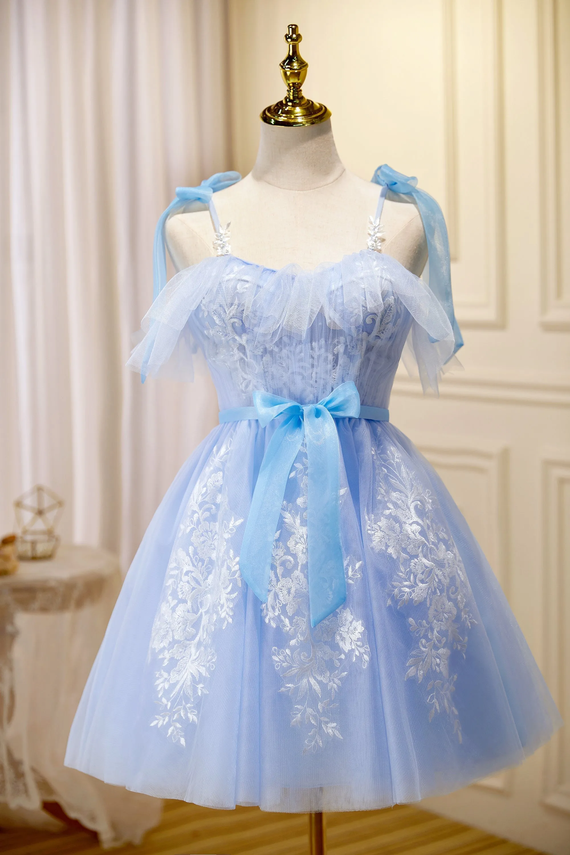 Spaghetti Straps Appliques Tulle Short Homecoming Dresses