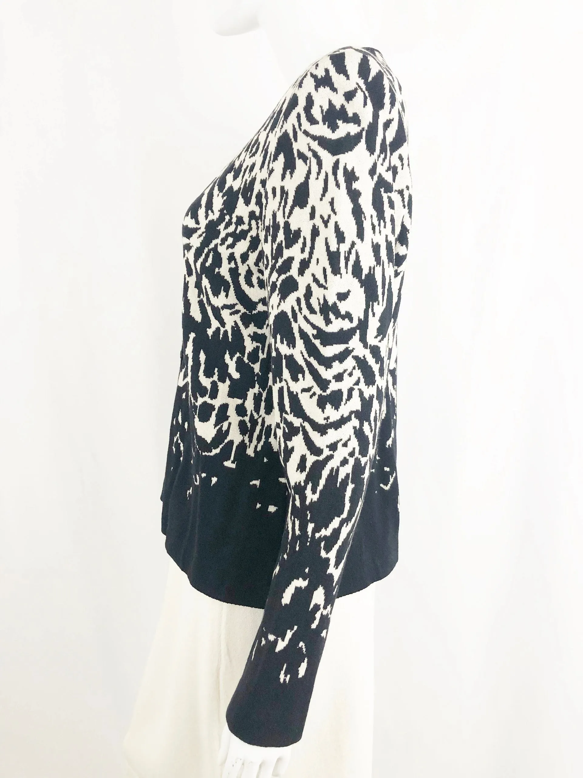 St. John Collection Knit Cardigan Size M
