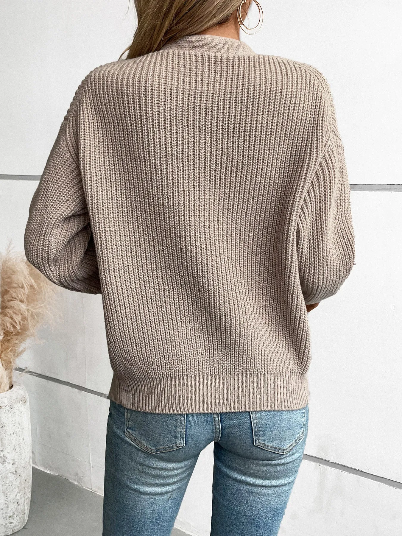 Stylish Ribbed Knit Cardigan for Casual Women's Wear