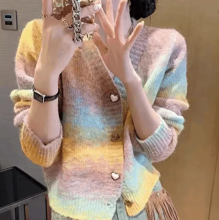 Stylish V-neck Cardigan in Gradient Jersey with Loose-fit