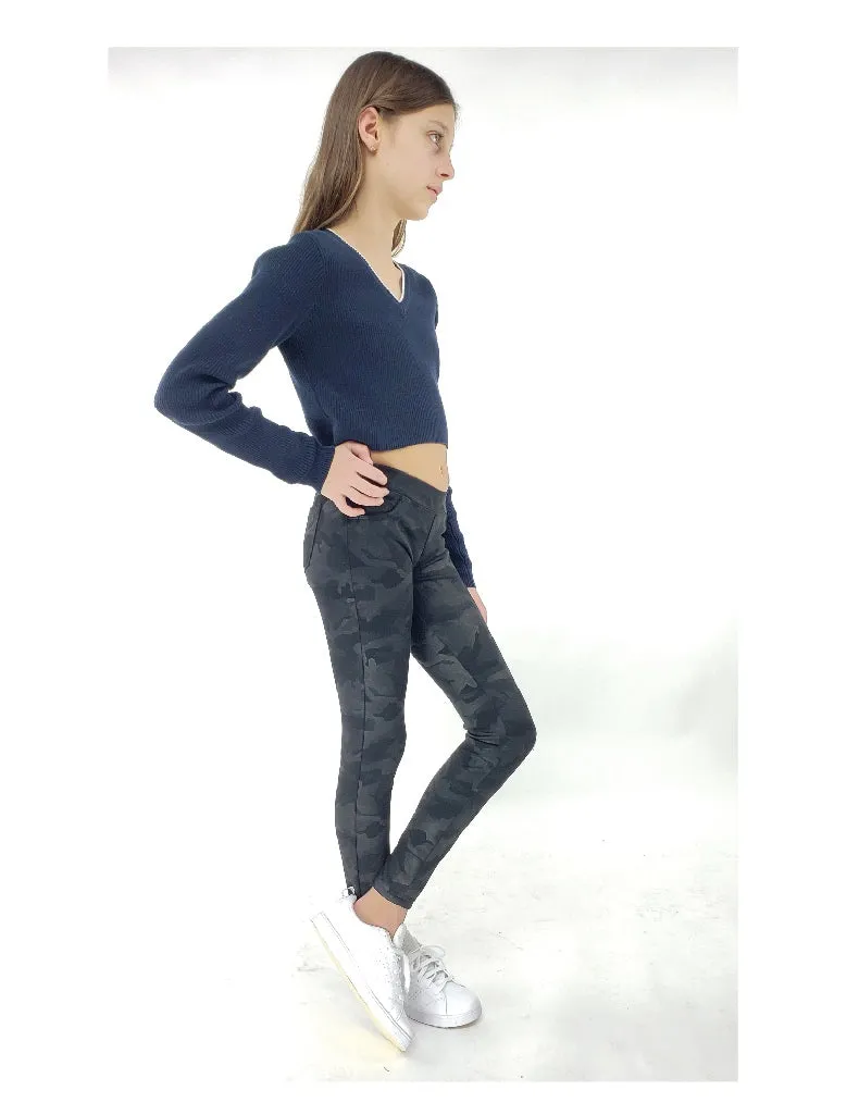Tractr Black Camo Mid Rise Pull-On Ponte Pants (7-14)