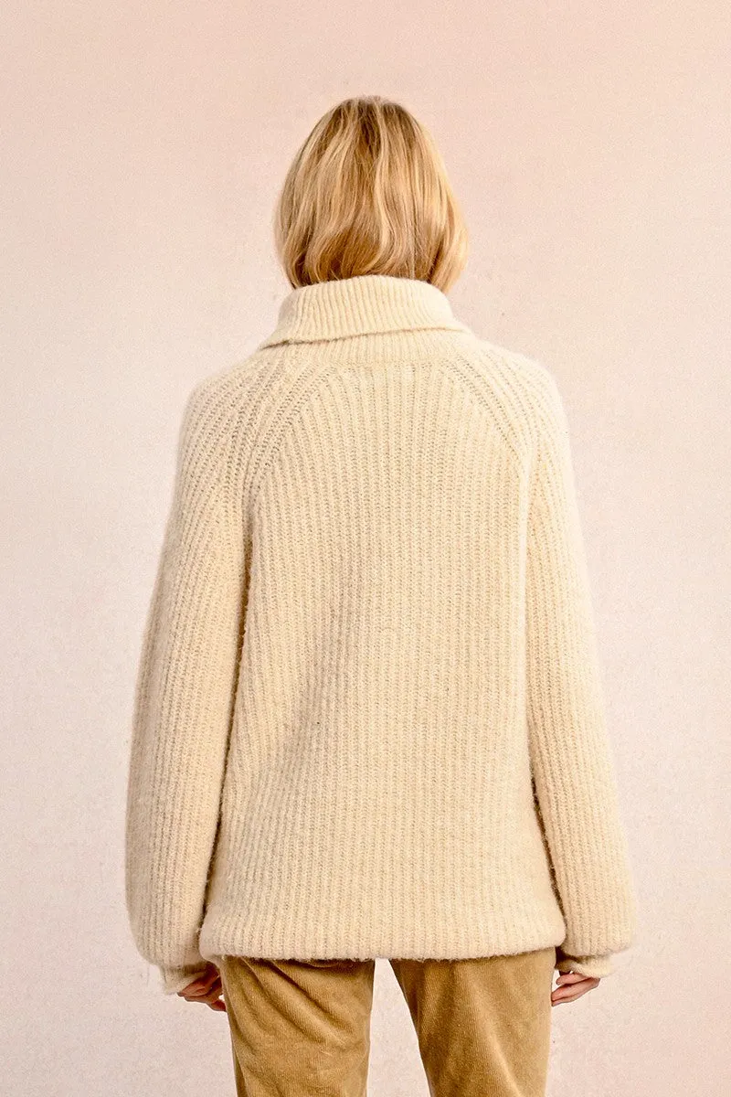 TURTLENECK SWEATER