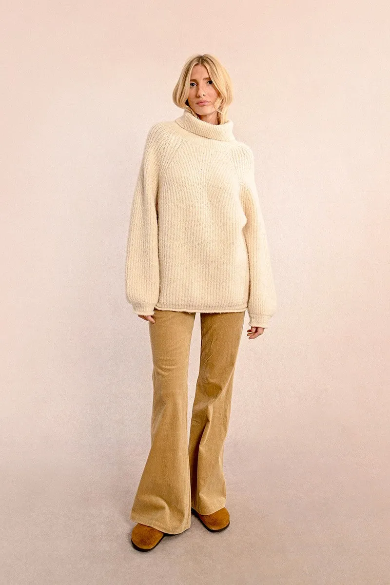 TURTLENECK SWEATER