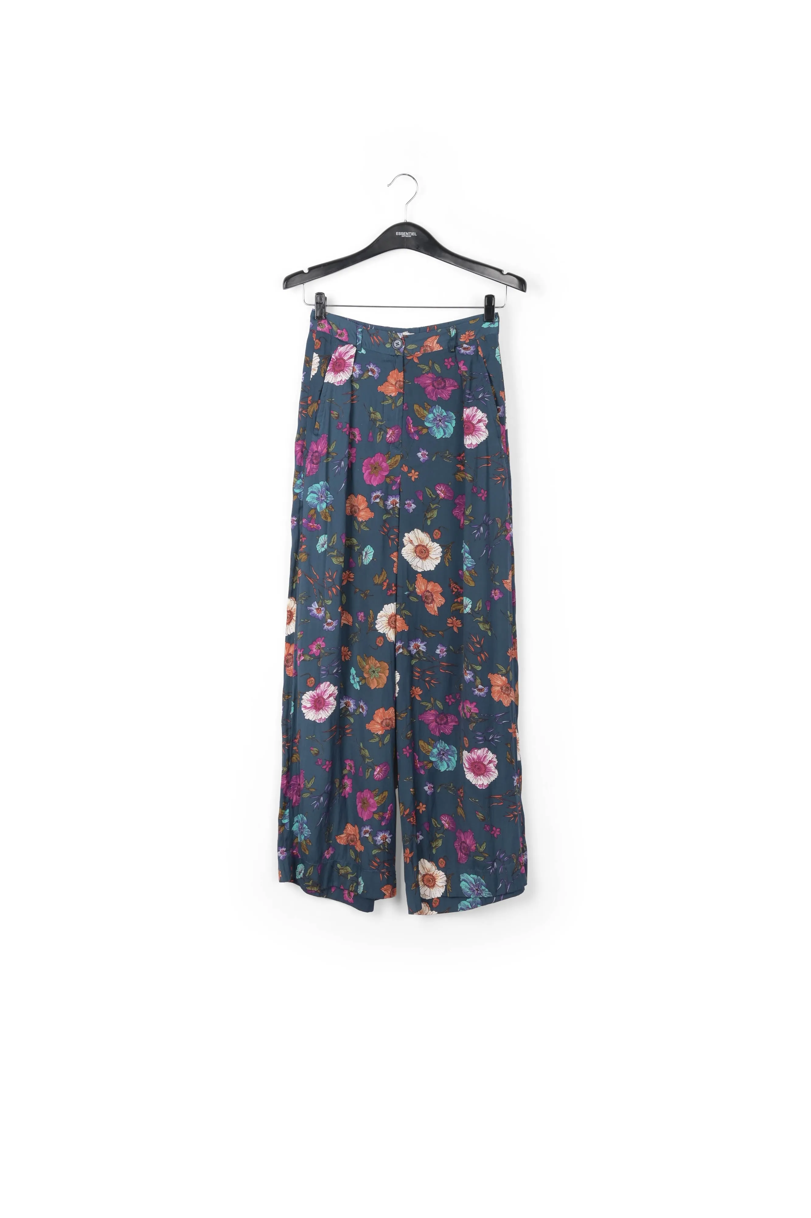 Wide-leg pants