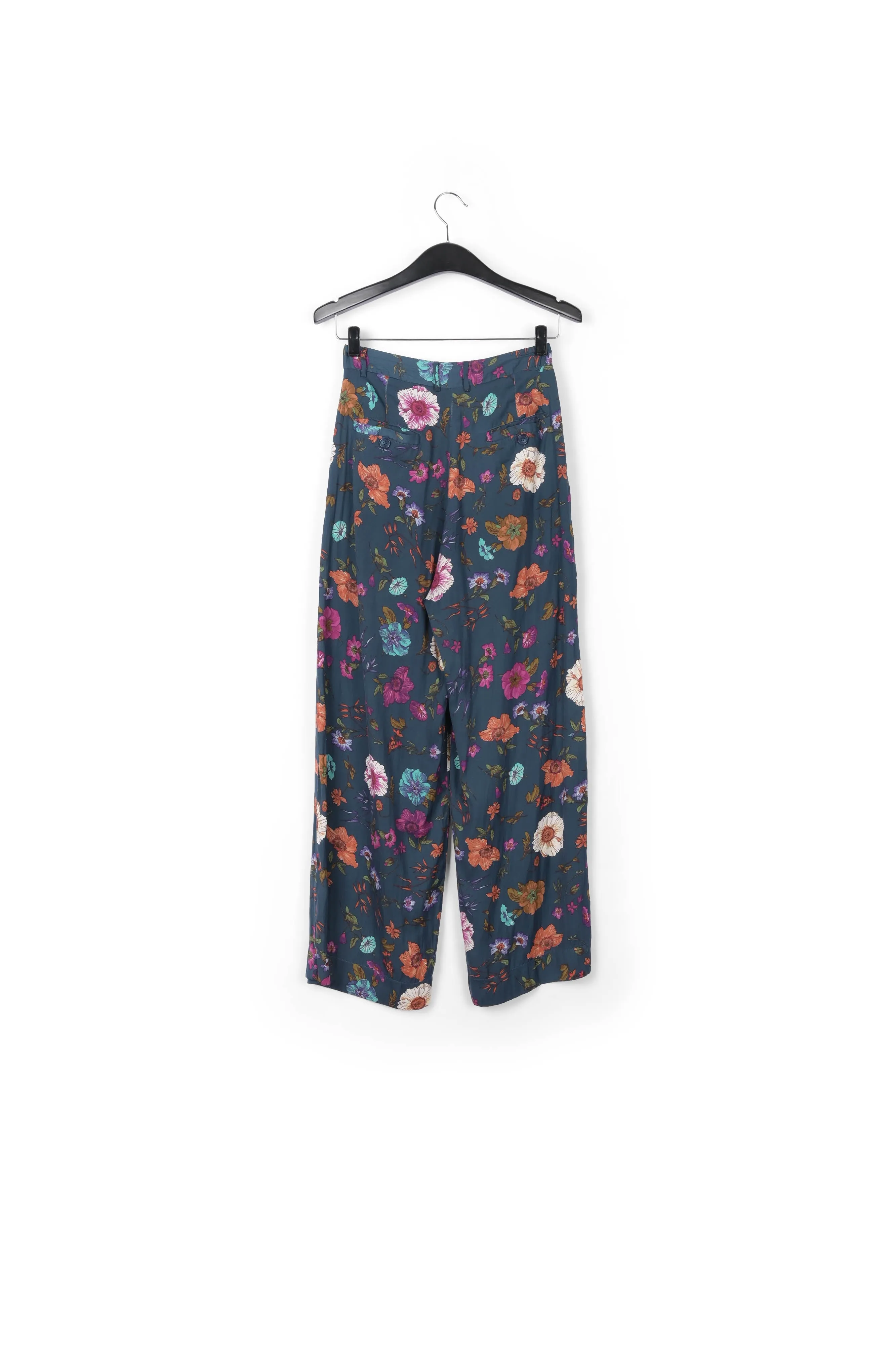 Wide-leg pants