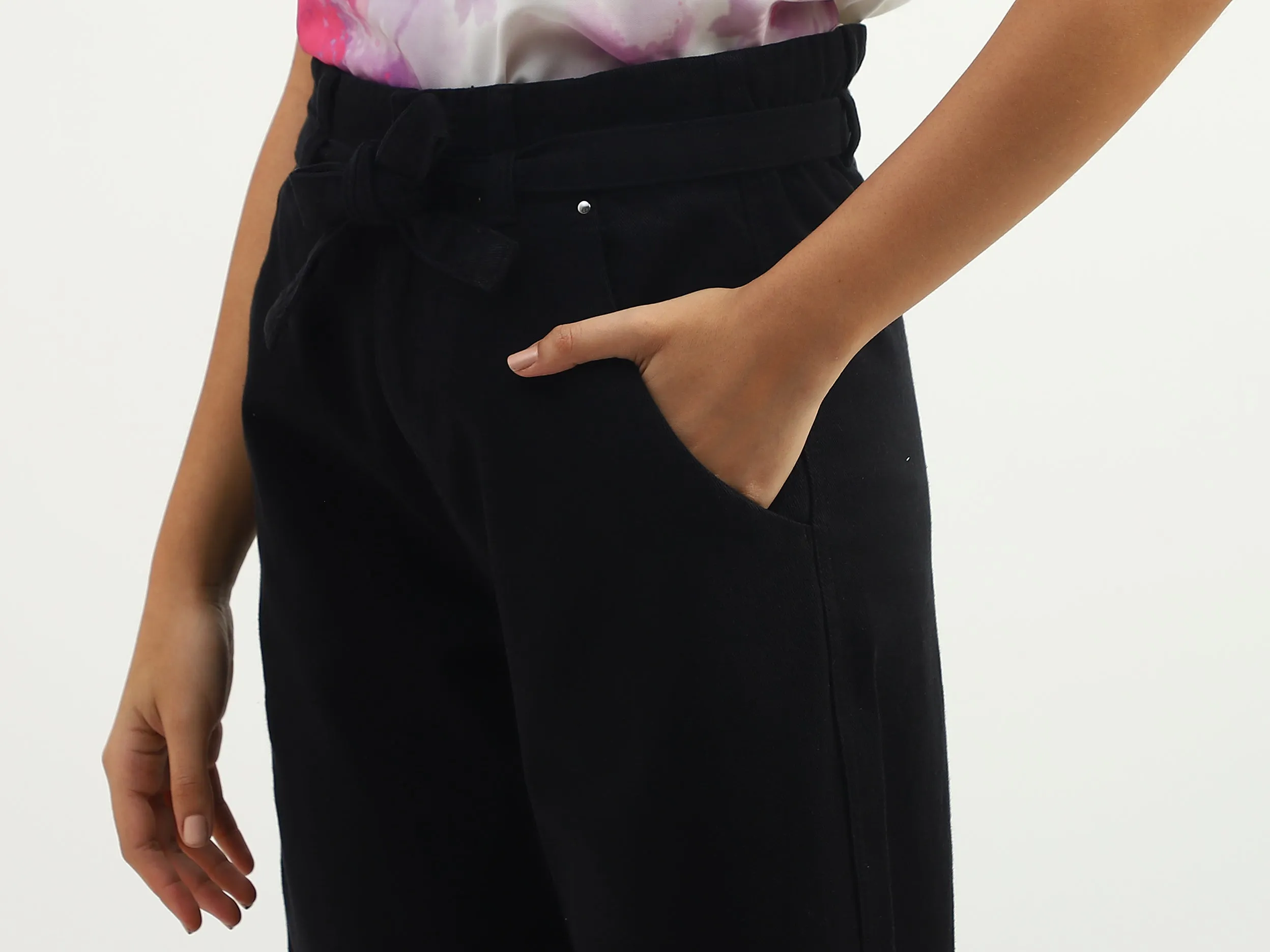 Women Solid Straight Fit Trousers