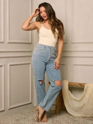 WOMEN'S BUTTON CLOSURE CUT OUT KNEE DISTRESSED DENIM JEANS